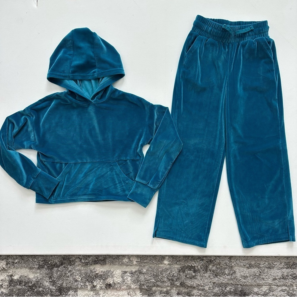 90 Degree By Reflex Turquoise Velour Set Size XS